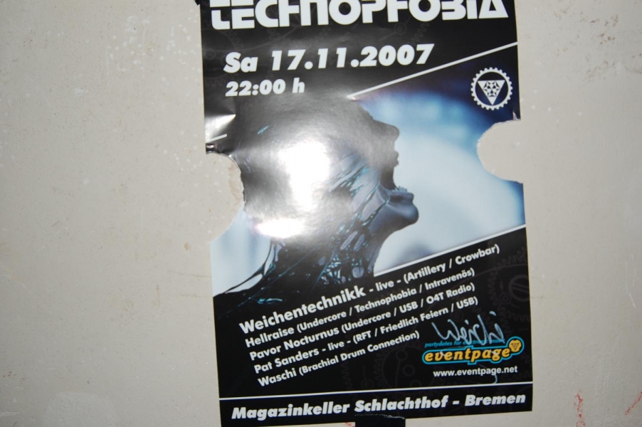 Vollbild Technophobia