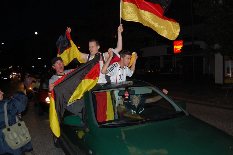 EM - Party