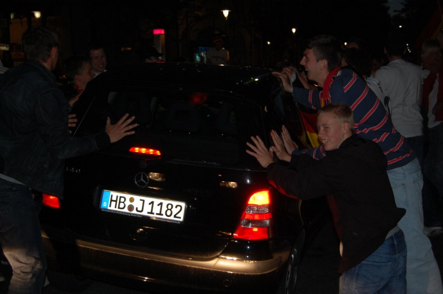 EM - Party