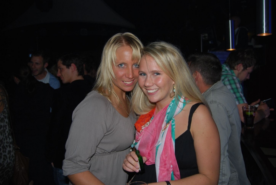 ROYAL HOUSE CLUB