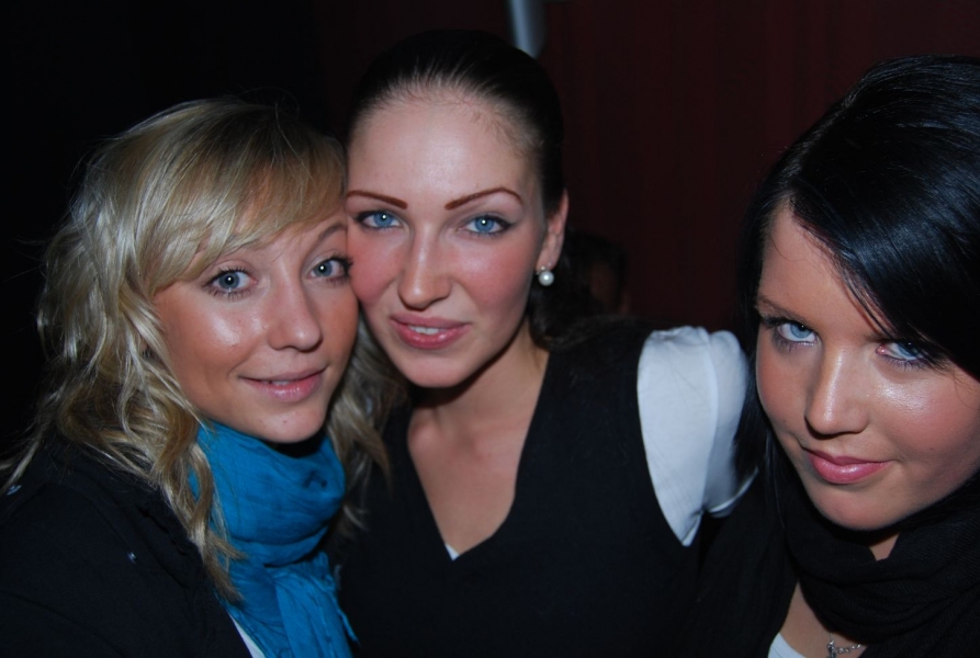 ROYAL HOUSE CLUB