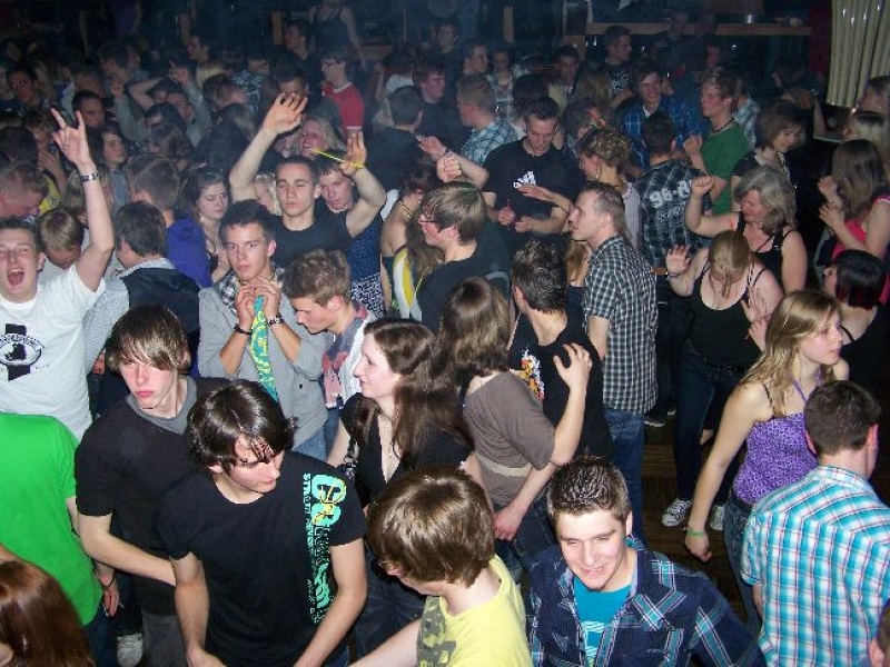 Vollbild Benefiz Rave