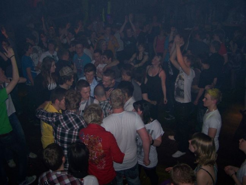 Vollbild Benefiz Rave