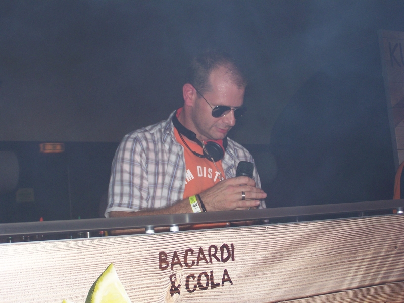 BEACH RAVE