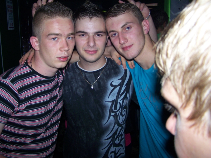 Vollbild BEACH RAVE