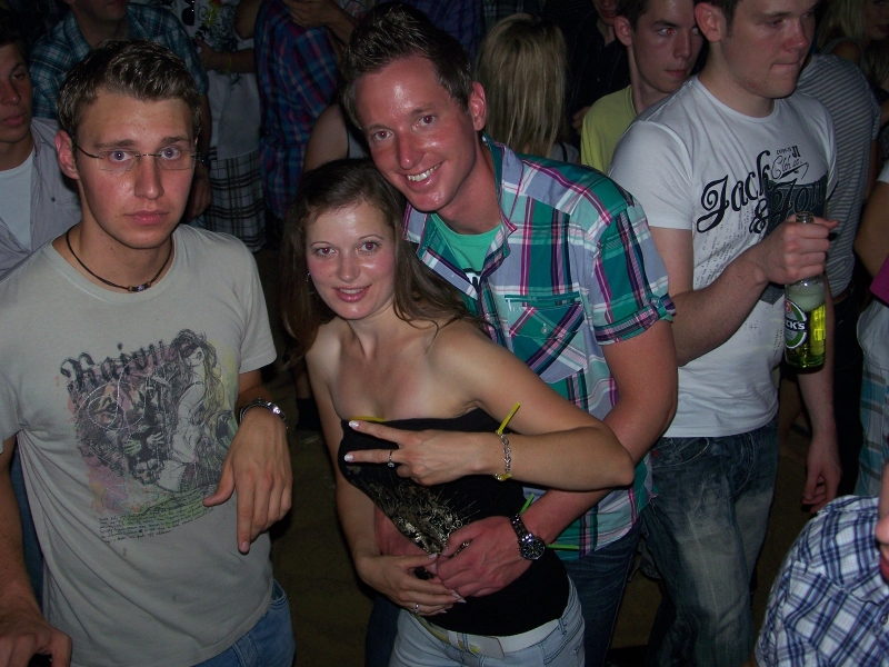 BEACH RAVE