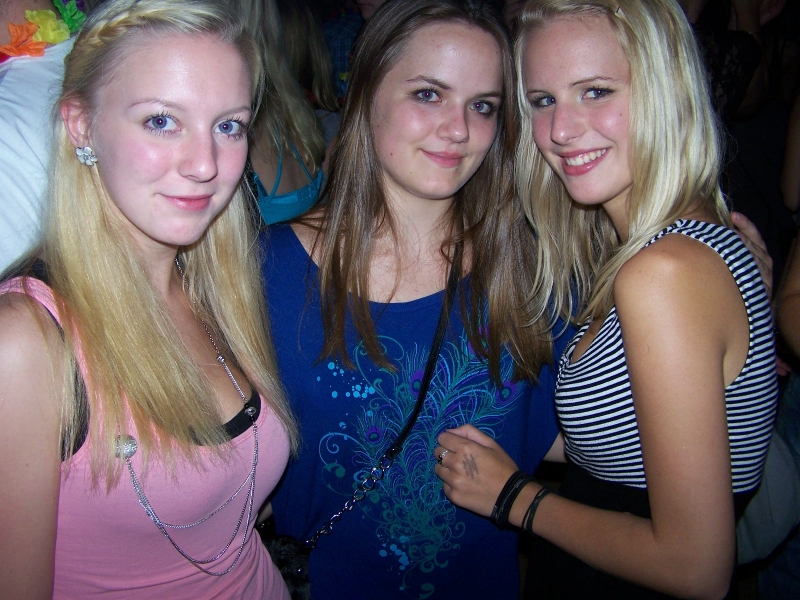 Vollbild BEACH RAVE