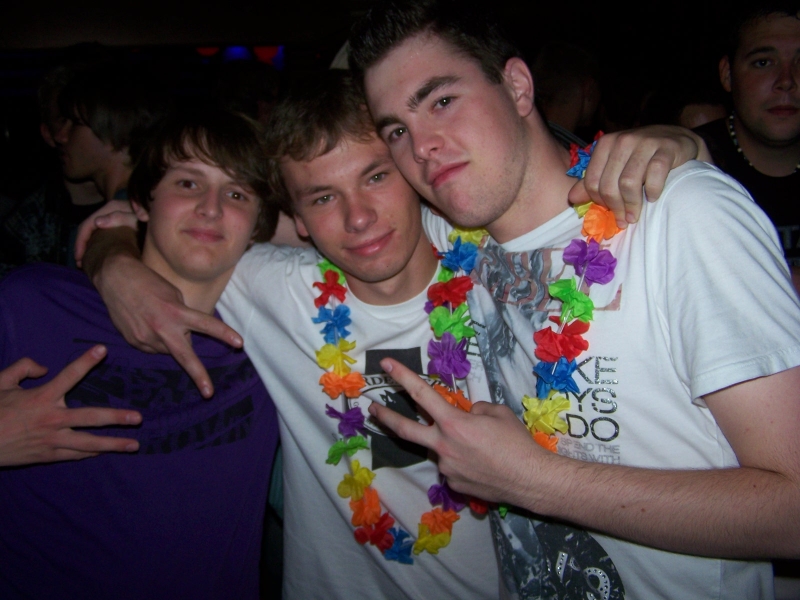 Vollbild BEACH RAVE