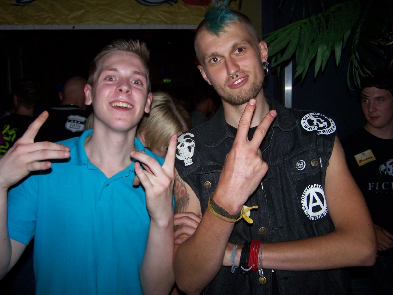 Vollbild BEACH RAVE