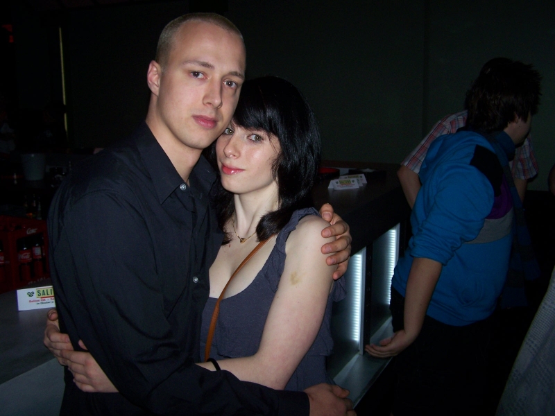 Vollbild 8 YEARS   TECHNO 4  EVER          B-DAY  RAVE