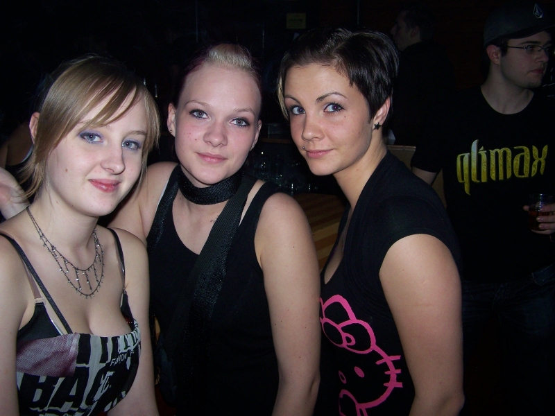 Vollbild 8 YEARS   TECHNO 4  EVER          B-DAY  RAVE