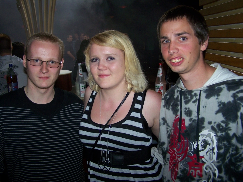 Vollbild 8 YEARS   TECHNO 4  EVER          B-DAY  RAVE