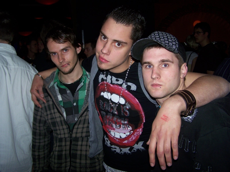 Vollbild 8 YEARS   TECHNO 4  EVER          B-DAY  RAVE