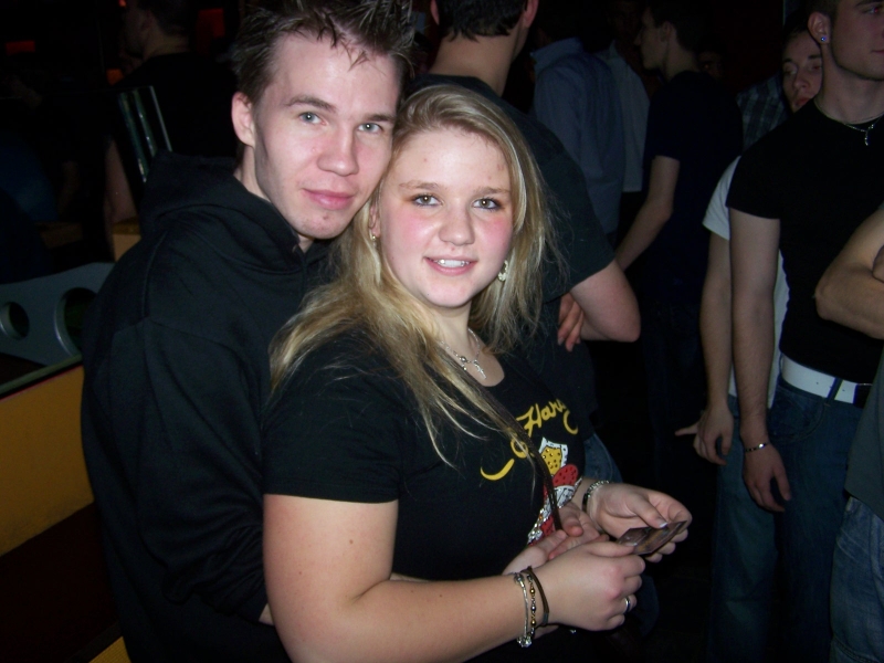 Vollbild 8 YEARS   TECHNO 4  EVER          B-DAY  RAVE