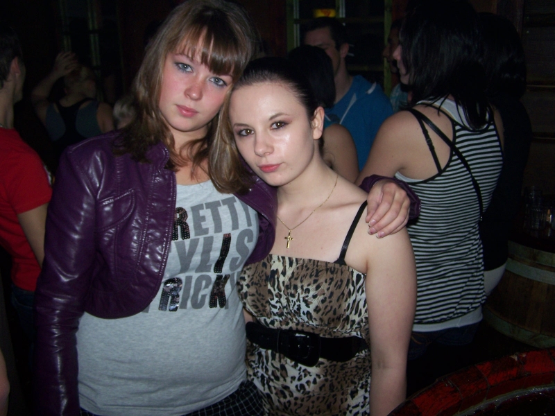 Vollbild 8 YEARS   TECHNO 4  EVER          B-DAY  RAVE