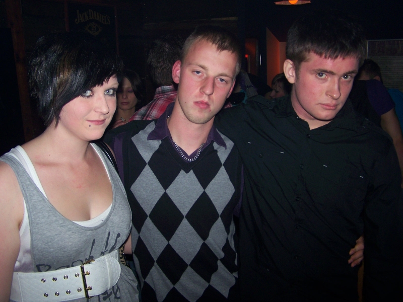 Vollbild 8 YEARS   TECHNO 4  EVER          B-DAY  RAVE
