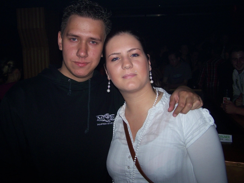 Vollbild 8 YEARS   TECHNO 4  EVER          B-DAY  RAVE