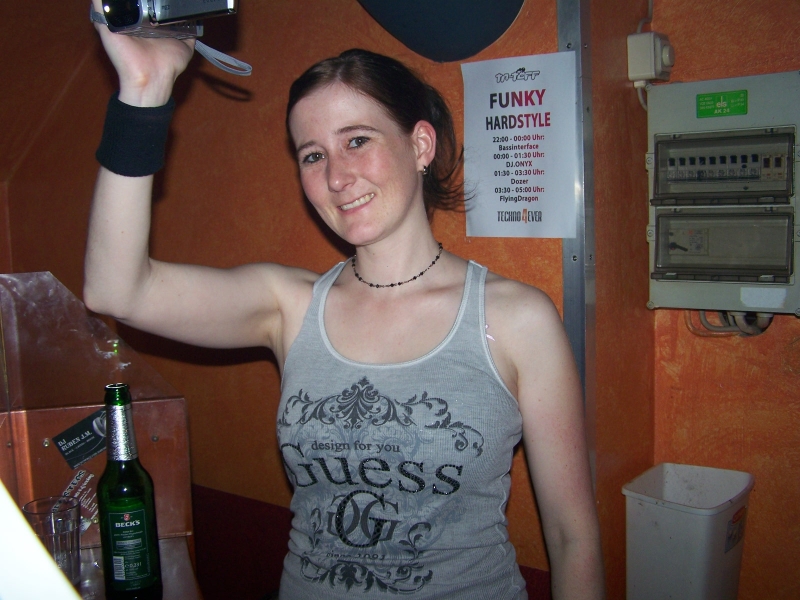 Vollbild 8 YEARS   TECHNO 4  EVER          B-DAY  RAVE