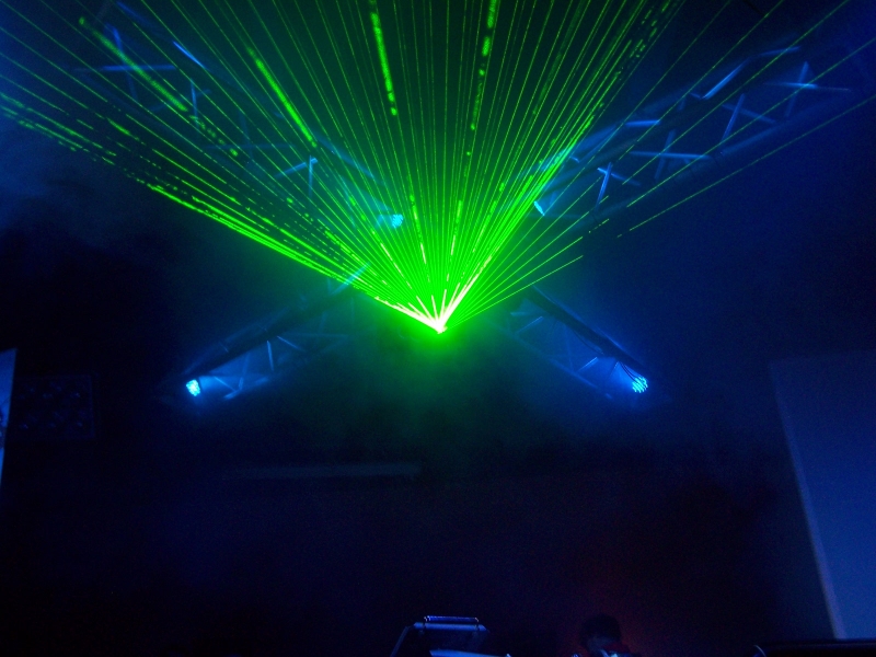 Vollbild 8 YEARS   TECHNO 4  EVER          B-DAY  RAVE