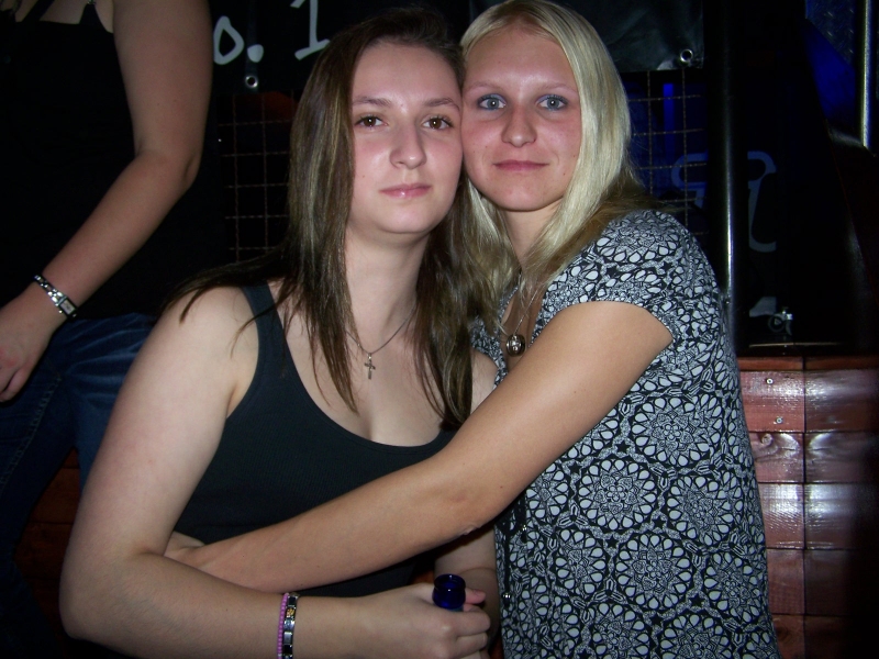 Vollbild 8 YEARS   TECHNO 4  EVER          B-DAY  RAVE