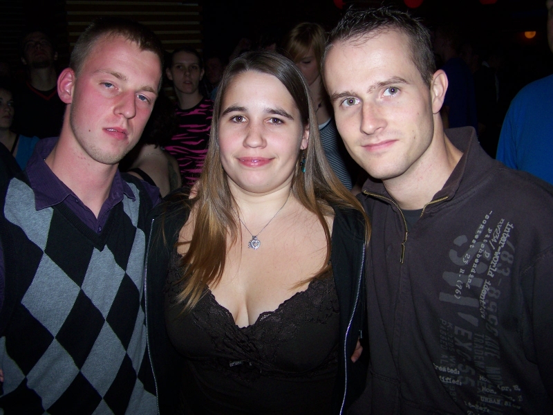 Vollbild 8 YEARS   TECHNO 4  EVER          B-DAY  RAVE