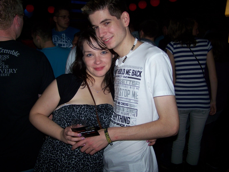 Vollbild 8 YEARS   TECHNO 4  EVER          B-DAY  RAVE