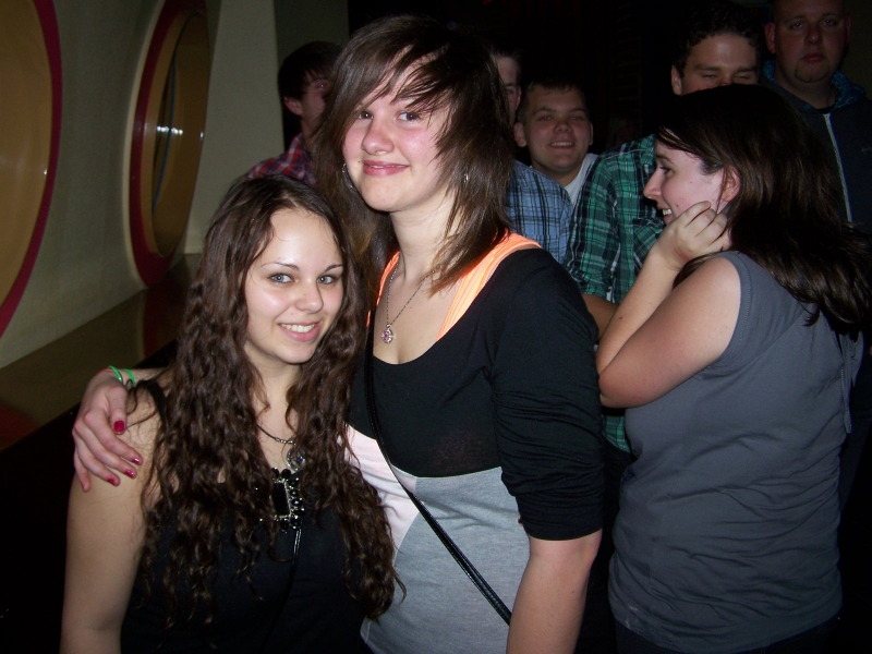 Vollbild 8 YEARS   TECHNO 4  EVER          B-DAY  RAVE