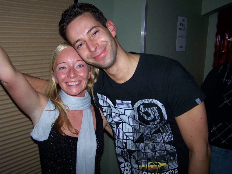 Vollbild 8 YEARS   TECHNO 4  EVER          B-DAY  RAVE