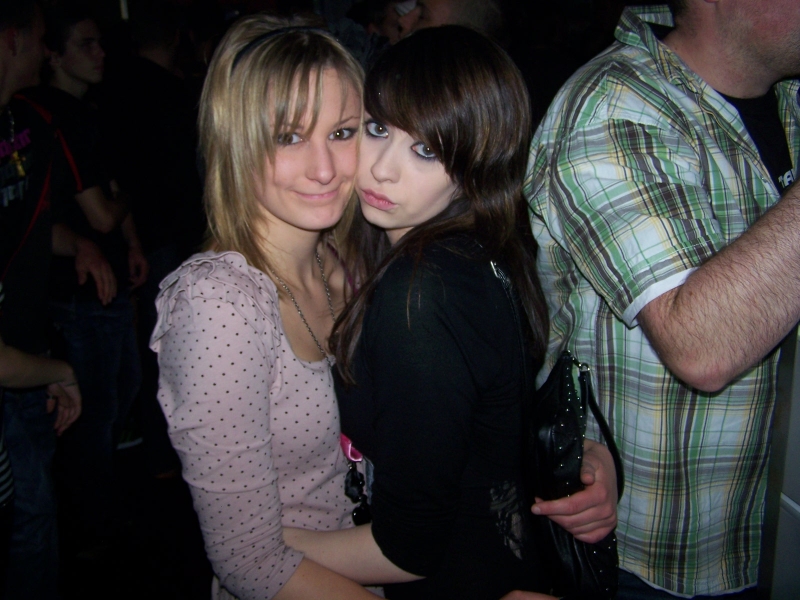 Vollbild 8 YEARS   TECHNO 4  EVER          B-DAY  RAVE