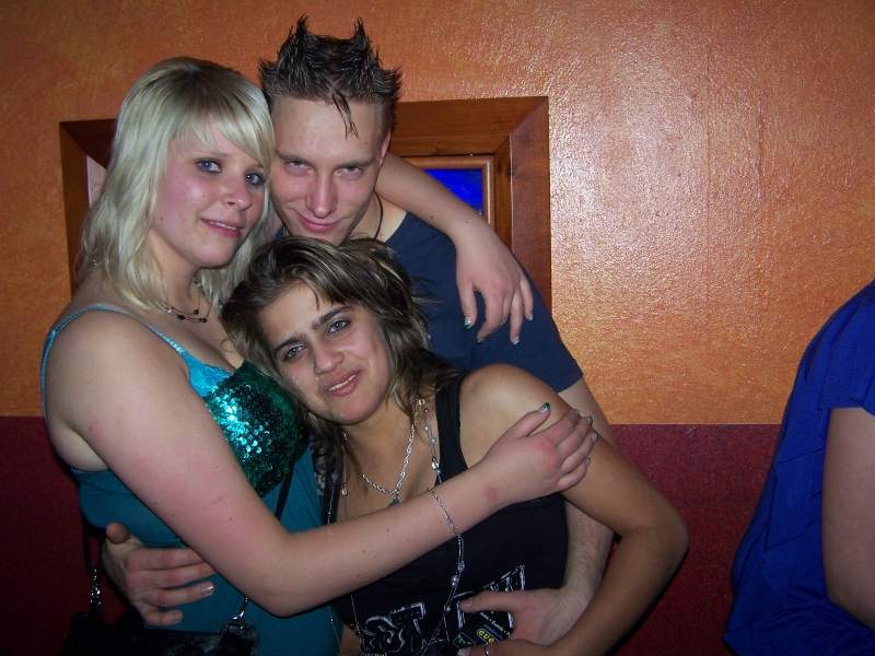 Vollbild 8 YEARS   TECHNO 4  EVER          B-DAY  RAVE