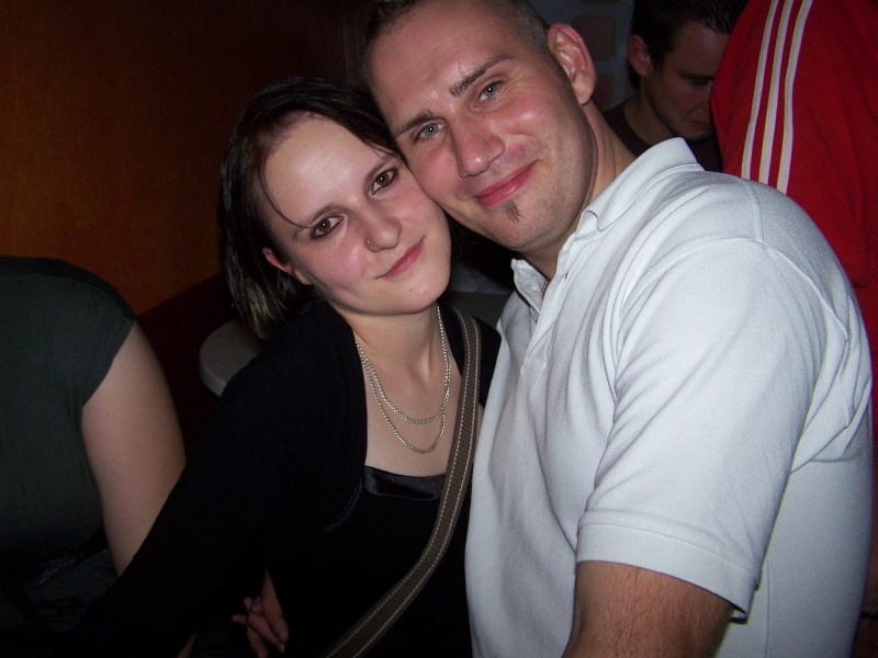 Vollbild 8 YEARS   TECHNO 4  EVER          B-DAY  RAVE