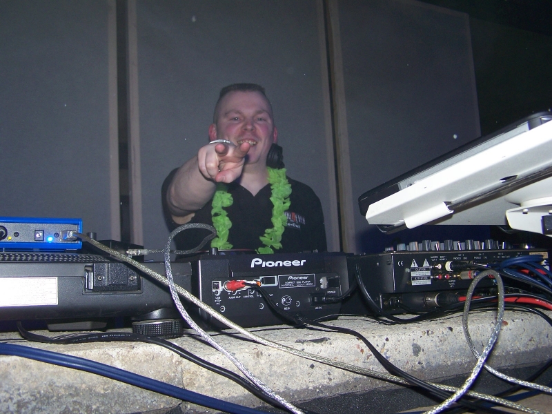   TECHNO4EVER SNOW RAVE - SNOW SPECIAL