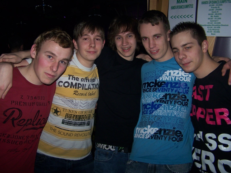 Vollbild TECHNO4EVER BENEFIZ RAVE