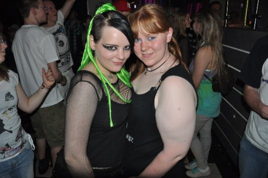 Vollbild TECHNO4EVER OSTEREIER RAVE