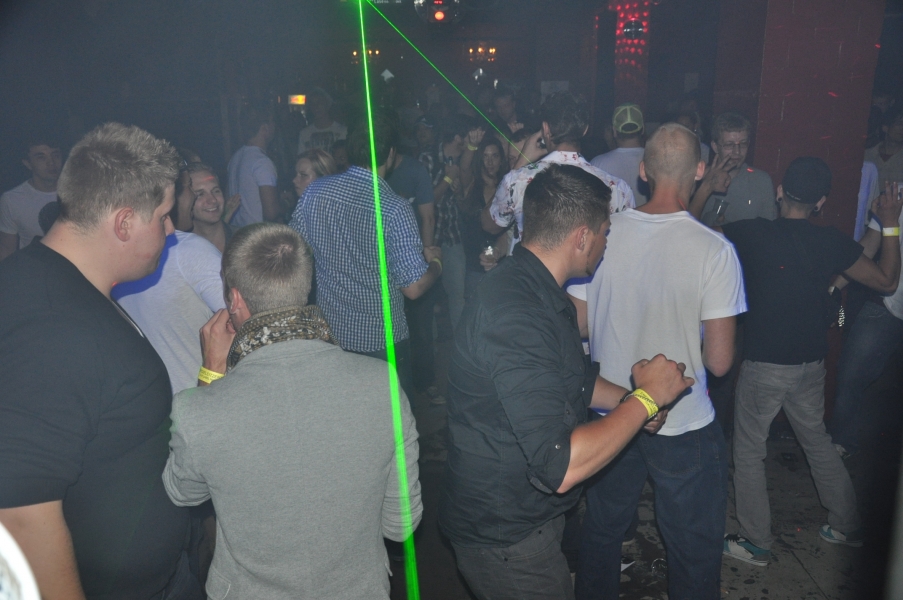 Vollbild ENERGIE LEITZENTRALE 7 CLR LABEL NIGHT