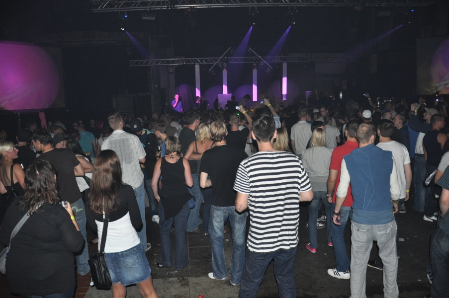 Vollbild ENERGIE LEITZENTRALE 7 CLR LABEL NIGHT