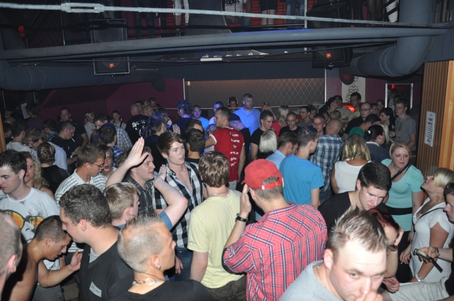 Vollbild TECHNO4EVER    Beach  Rave
