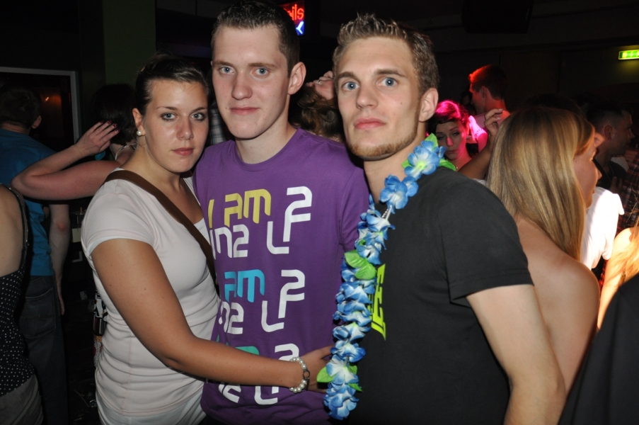 Vollbild TECHNO4EVER    Beach  Rave