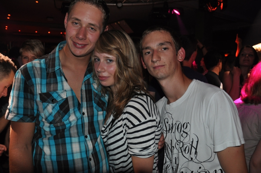 Vollbild TECHNO4EVER    Beach  Rave