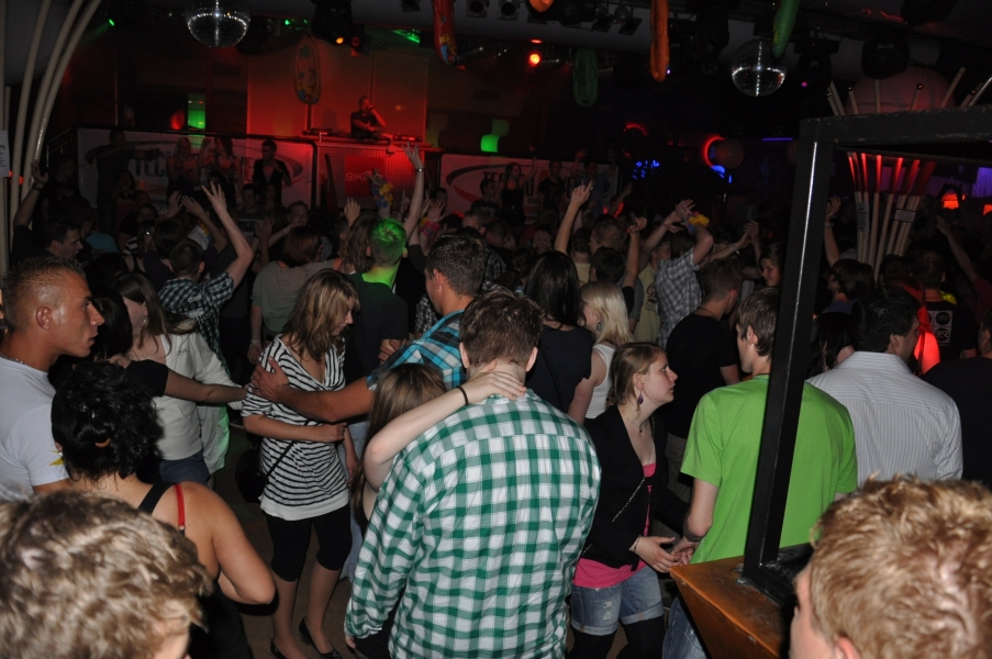 Vollbild TECHNO4EVER    Beach  Rave