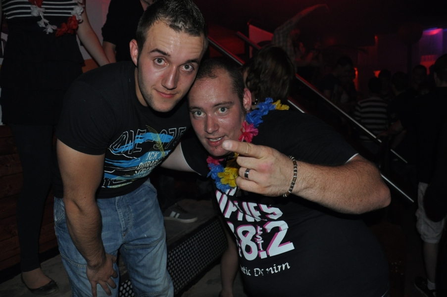 Vollbild TECHNO4EVER    Beach  Rave