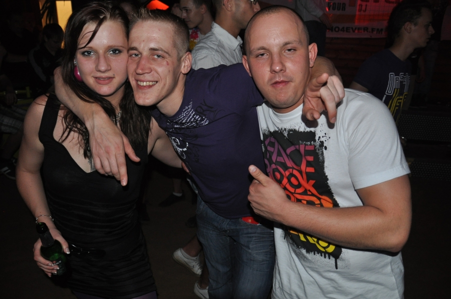 Vollbild TECHNO4EVER    Beach  Rave