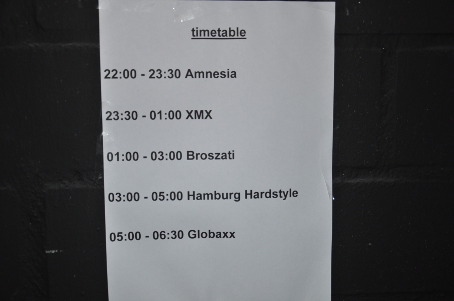 Vollbild Hard Experience feat The Vinylraider&Broszati B-Day with Djane E-Phex
