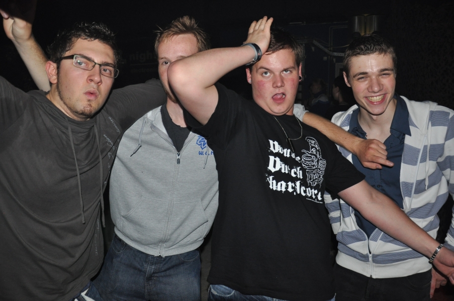 Hard Experience feat The Vinylraider&Broszati B-Day with Djane E-Phex
