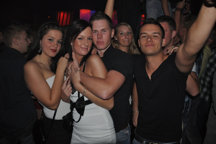 Vollbild 9 Years TECHNO4EVER B-Day Rave
