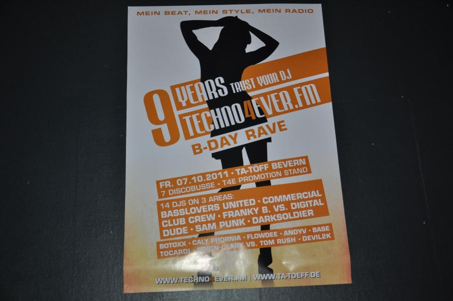 Vollbild 9 Years TECHNO4EVER B-Day Rave