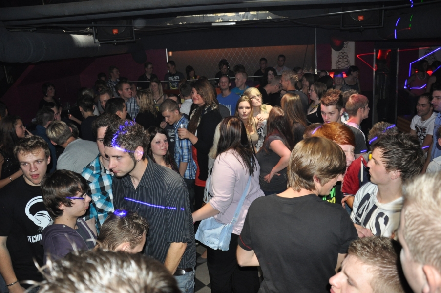 Vollbild 9 Years TECHNO4EVER B-Day Rave