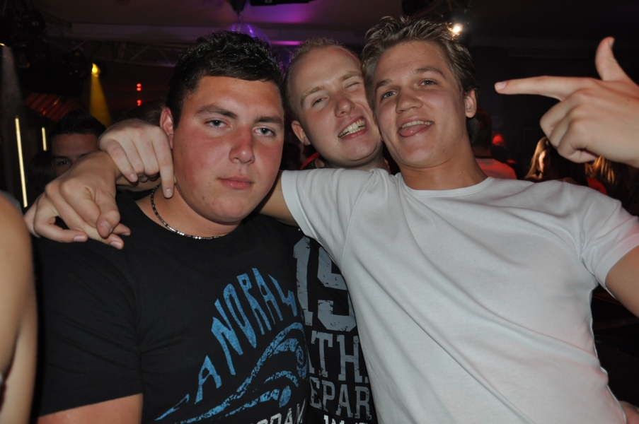 Vollbild 9 Years TECHNO4EVER B-Day Rave