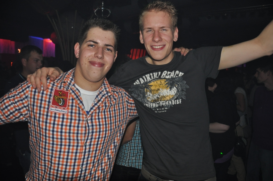 Vollbild 9 Years TECHNO4EVER B-Day Rave