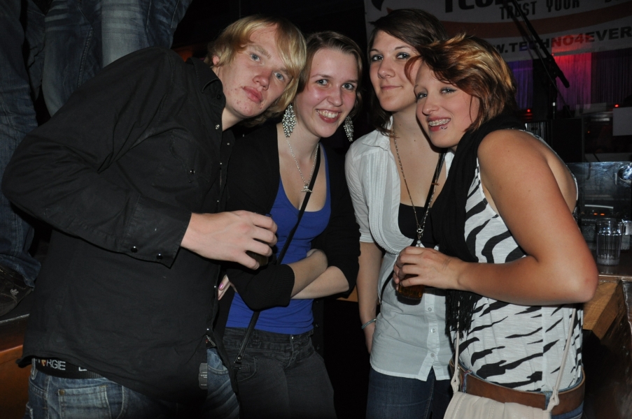 Vollbild 9 Years TECHNO4EVER B-Day Rave